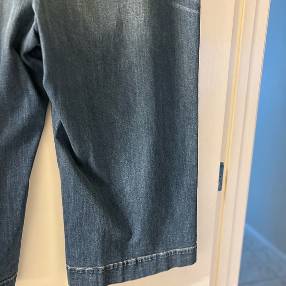 Anna wide leg crop jeans..faded color and wide leg bottom copper button front - Picture 7 of 7